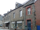 Alignement de maisons, 1-3-5 rue Bienheureuse Thérèse Fantou (Miniac-Morvan)