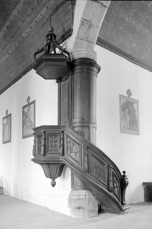 Chaire à prêcher, église Paroissiale Saint Pierre (Plounévez-Quintin)