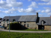 Alignement de deux fermes, la Glérazière (Cuguen)