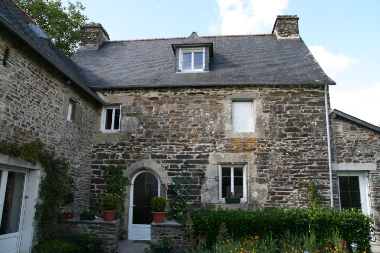 Ancien manoir devenu ferme, Linlouët (Pleyben)