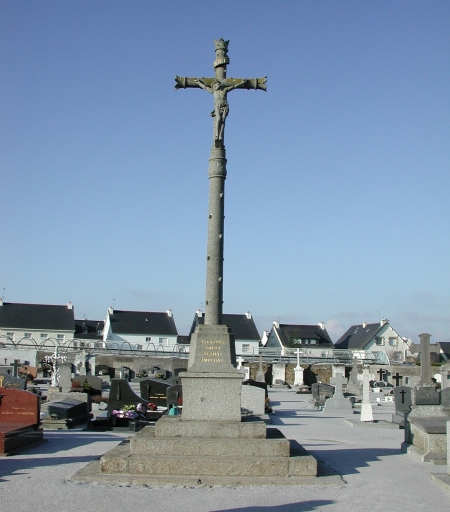 Croix de cimetière, rue de Faligot (Langueux)