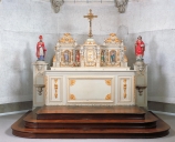 Ensemble du maître-autel : autel, tabernacle, retable, gradin d'autel, 3 degrés d'autel