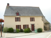 Maison, 11 place des Anciens Combattants (Saint-Père-Marc-en-Poulet)