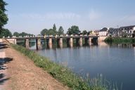 Canal de Nantes à Brest, pont routier, le Guélin (Saint-Martin-sur-Oust)