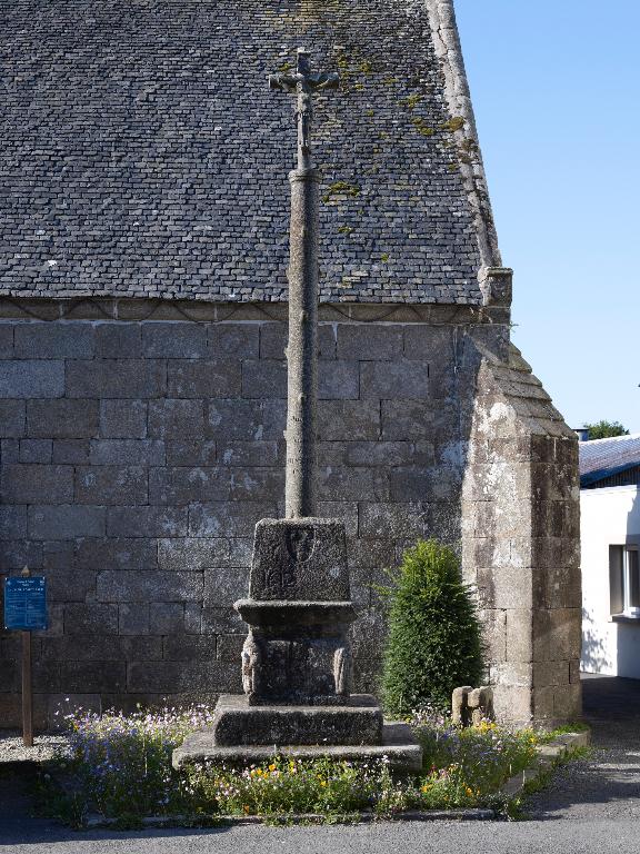 Calvaire du placître rue Sainte-Barbe (Plouaret)