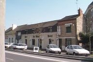 Entrepôt commercial, actuellement bar et hôtel de voyageurs, dit Le Chézy, 48 et 49 boulevard de Chézy (Rennes)