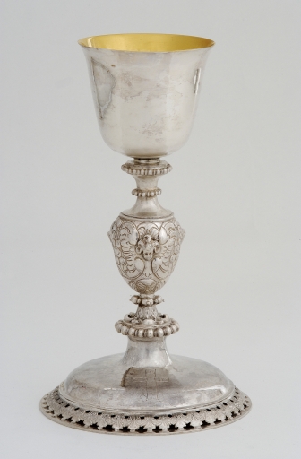 Calice, patène 1, place Ernest Lemoine (Bieuzy fusionnée en Pluméliau-Bieuzy en 2019)