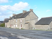 Alignement de maisons, la Costardais (Miniac-Morvan)