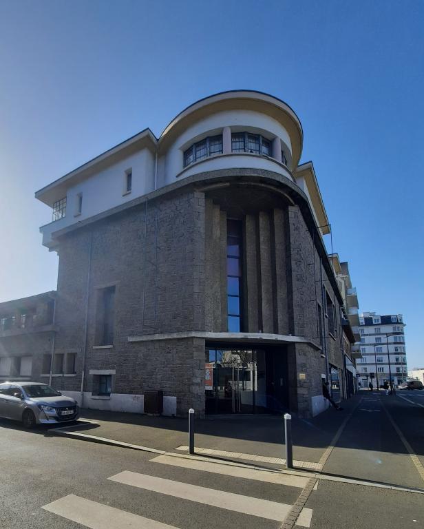 Ancien cinéma Le Royal, rue du Combat des Trente (Saint-Brieuc)