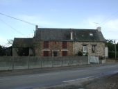 Ferme, actuellement maisons, 38 rue de la Libération (Guipry fusionnée en Guipry-Messac en 2016)
