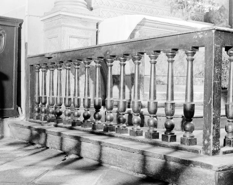 Clôture d'autel, église paroissiale Saint-Pierre (Plougar)