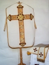 Ornement blanc 1 : chasuble, étole, voile de calice