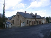 Maisons, alignement de logis, le Pâtis Vert (Le Pertre)
