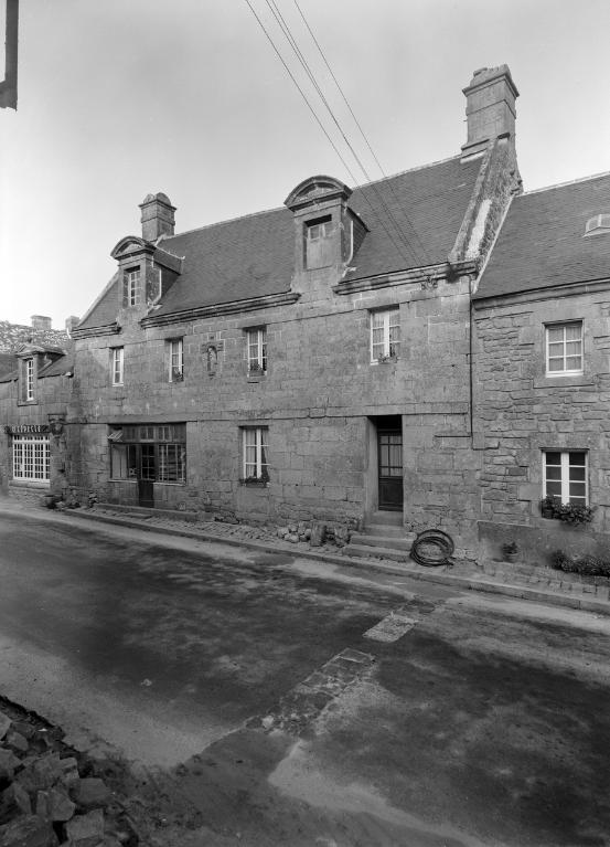 Maison, rue des Charrettes (Locronan)