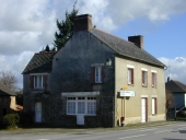 Maison et magasin de commerce, rue des Marais (Saint-Léger-des-Prés)