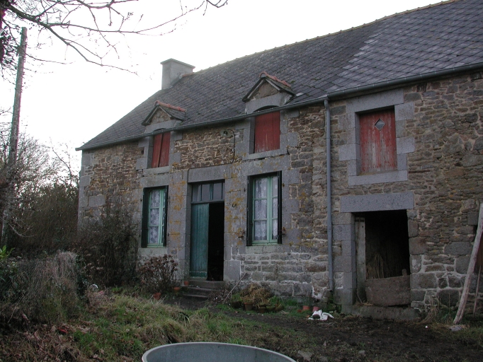 Ancienne ferme, la Poterie (Bonnemain)