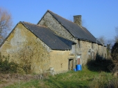 Alignement de deux fermes, la Bellenais (Trémeheuc)