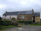 Alignement d'une maison et d'une ferme, les Champs Micards (Montreuil-sur-Ille)