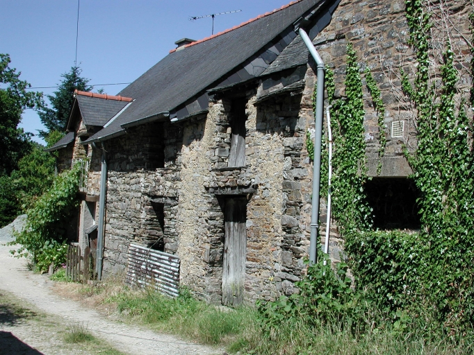 Alignement de maisons et de dépendances, la Haute Mouchais (Langon)
