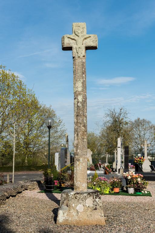 Croix du 16e siècle, 2 Place Saint-Mélaine, Moigné (Le Rheu)