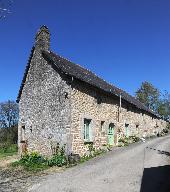 Alignement du village de la Chienarderie (La Chapelle-Janson)