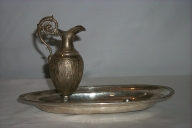 Plateau à burettes, burette