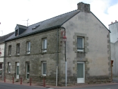 Maison, 1 place Jean-Marie Onno (Pluméliau fusionnée en Pluméliau-Bieuzy en 2019)