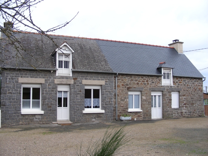Alignement de maisons, Launay Robidou (Miniac-Morvan)