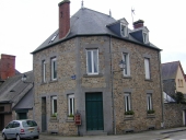 Maison, 2 rue de la Mairie (Combourg)