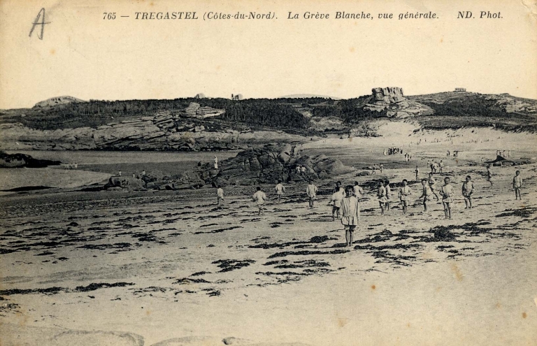 Front de mer et promenade de la Grève Blanche (Trégastel)
