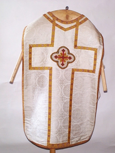 Ornement blanc 2 : chasuble