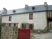 Maison, 4 place de l'Eglise (La Baussaine)