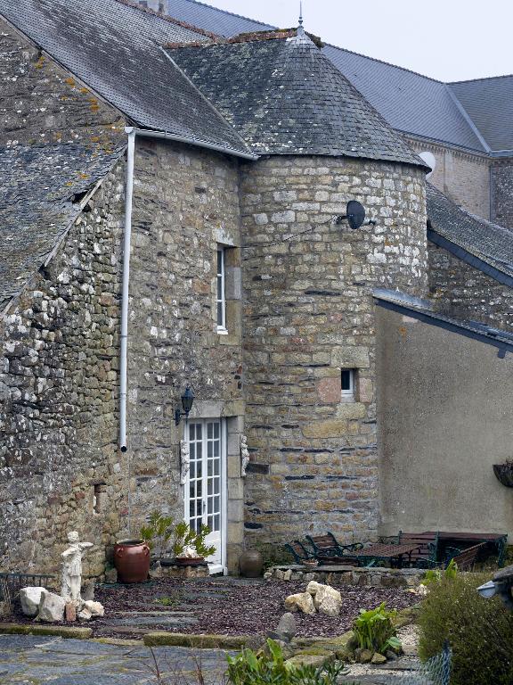 Maison noble, rue Saint-Hernin (Pluherlin)