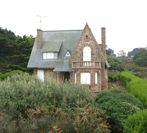 Maison de villégiature, rue de Pors Kamor (Perros-Guirec)