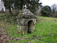 Fontaine de dévotion
 au nord-est de Cartudo (Pluherlin)