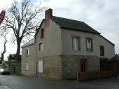 Maison, 6 rue de l'Ecole (Chasné-sur-Illet)