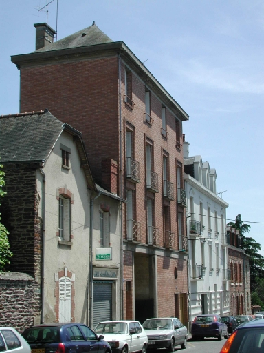 Édifice commercial, anciens établissements Dupont, 42 à 46 rue Durafour (Rennes)