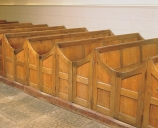 Ensemble de 40 bancs d'église