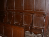 Stalles et lambris de demi-revêtement