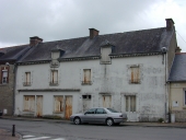 Maison à boutique, 19 rue Pierre Marchand (Noyal-sur-Vilaine)