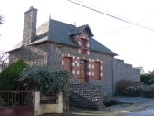 Maison et café, la Ville Joie (Le Tronchet)