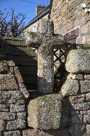 Croix de chemin de la rue Jean-Marie Le Foll (Ploubezre)