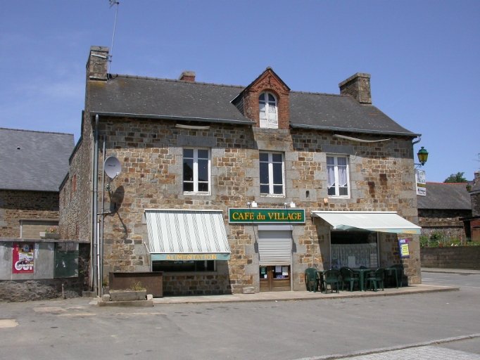 Maison à boutique, 2 rue du Bain (Aubigné)