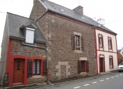 Maisons, alignement de trois logis, 27, 29 rue du Général de Gaulle (Ploubazlanec)