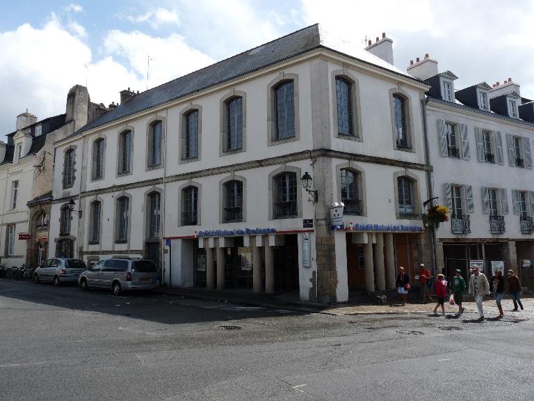 Hôtel de Marboeuf, puis Imprimerie Lafolye-Lamarzelle, 2 place des Lices ; rue Saint-Vincent (Vannes)