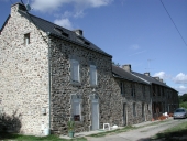 Alignement de maisons, la Pitais (Bains-sur-Oust)