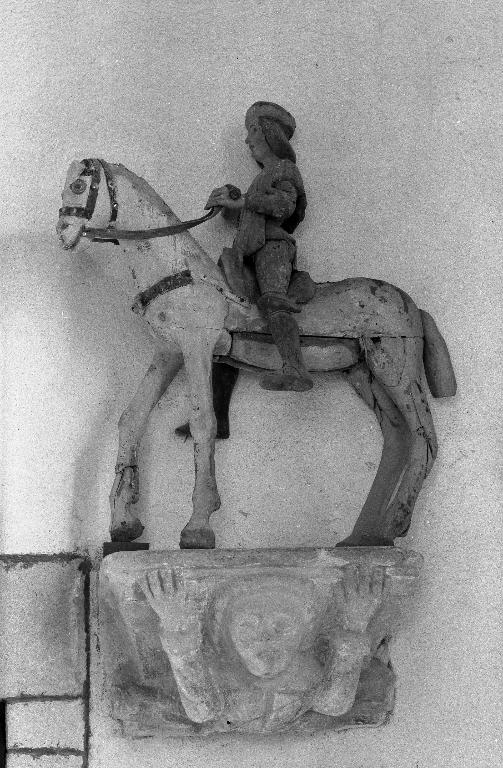 Statue (statue équestre) : saint Julien