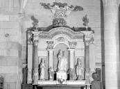 Autel retable et ses 3 statues : Vierge à l'Enfant ; sainte Femme ; saint Germain
