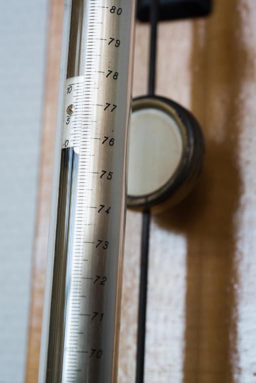 Présentation de la collection d'instruments scientifiques du lycée Émile Zola, Avenue Jean Janvier (Rennes)