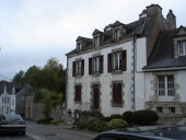 Maison, rue Saint-Yves (Baud)